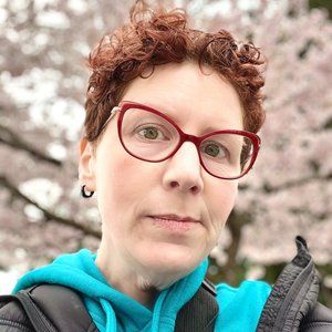 Meet your Posher, Liz